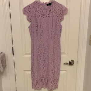 Chic Lace Midi Dress in Soft Purple